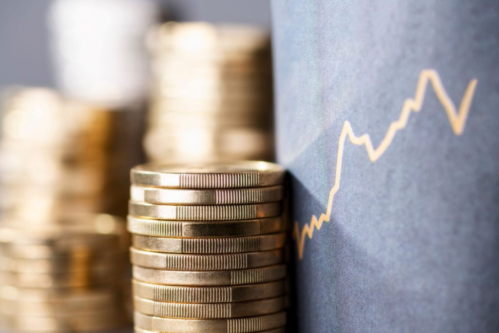 Realizamos remessas ao exterior, procurando negociar a melhor taxa disponível no mercado.
